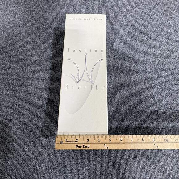 Fashion Royalty Adele Versace Limited Edition Doll Jason Wu‎ Collectible Boxed - Picture 11 of 11